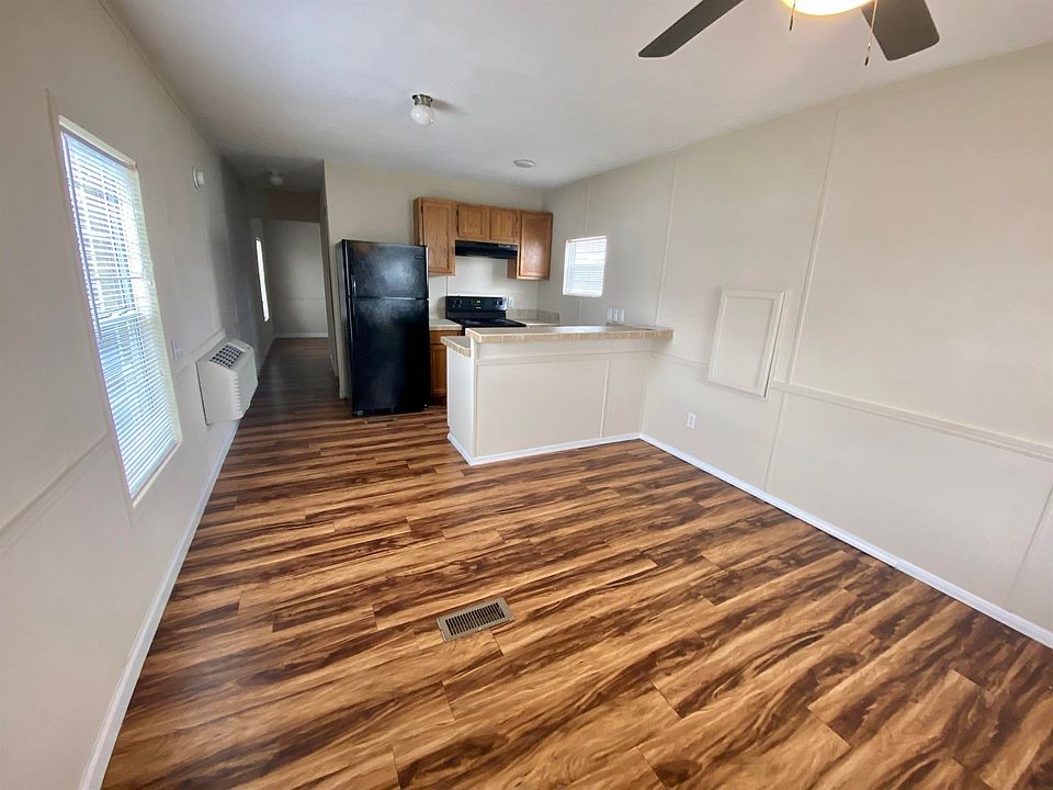 1st image of 816 Lilac Point