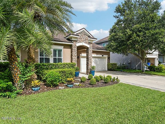 3rd image of 217 S TORWOOD Drive