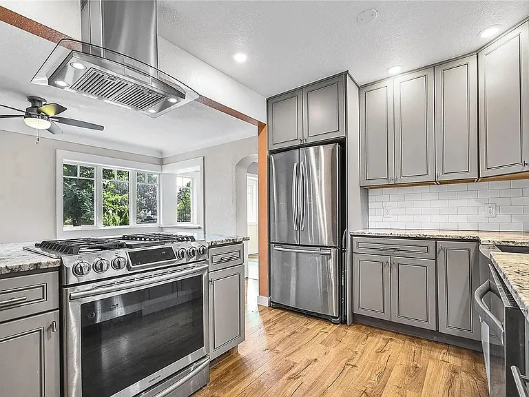 7501 E 21st Ave — Photo 3