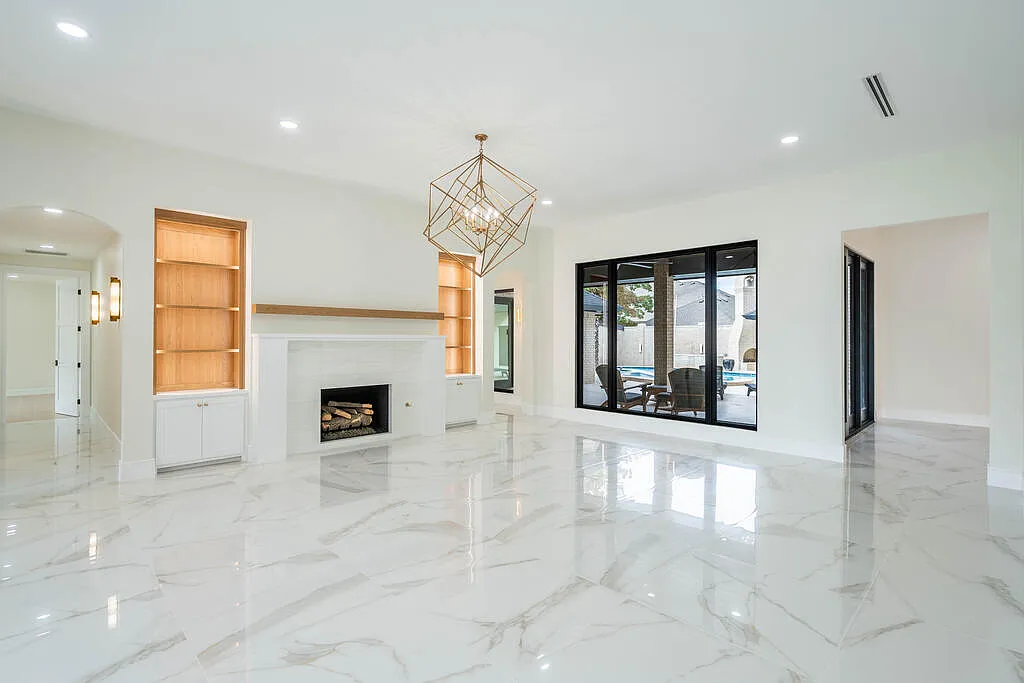 5 bed, 9.0 bath, 7104 sqft, $15,000 — Photo 4