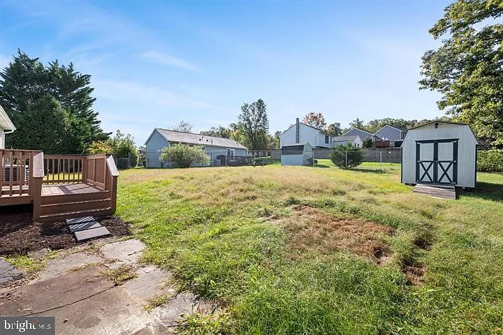 852 Morgan Pl — Photo 32