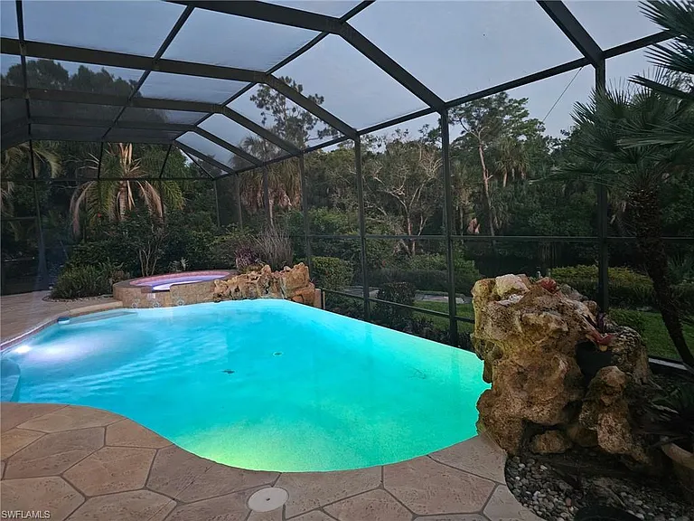25820 Creekbend Dr — Photo 36