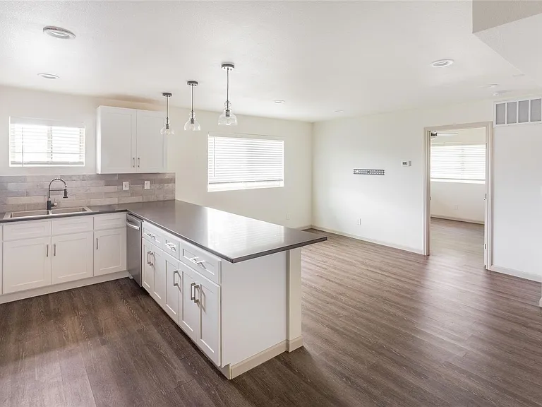 4912 Gaston Ave — Photo 6