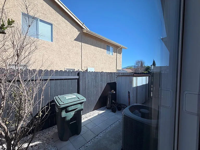 5255 Goldenridge Ct — Photo 29