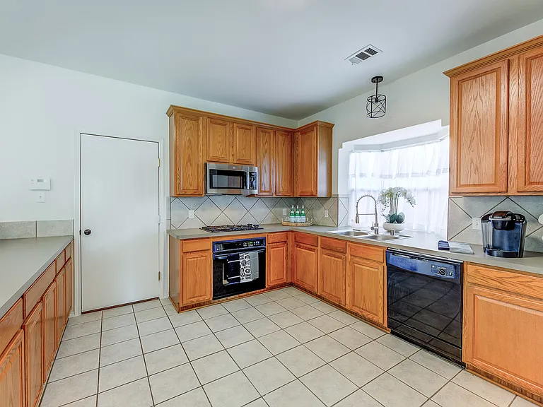 12347 Red Hawk Dr — Photo 12