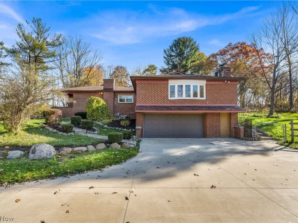 8633 Kinsman Rd, Novelty, OH 44072