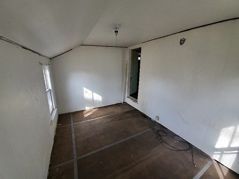 1103 Broadway St — Photo 7