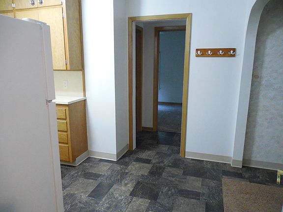 kitchen on left; dinning area on right