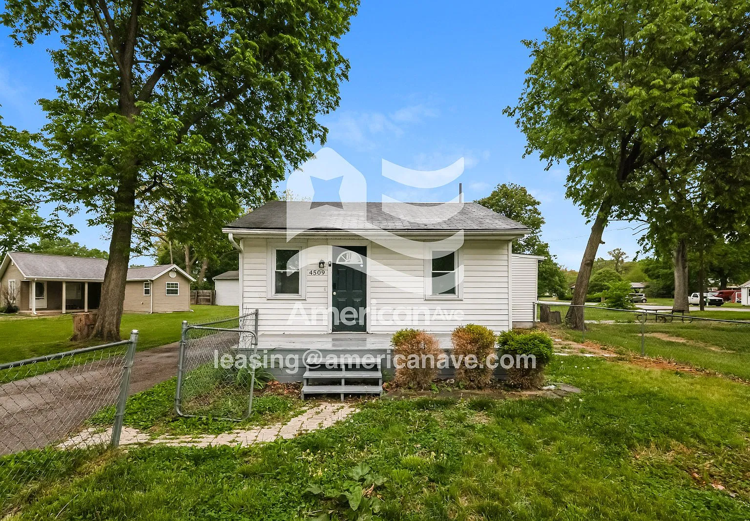 3 bed, 1.0 bath, 1234 sqft, $1,650 — Photo 1