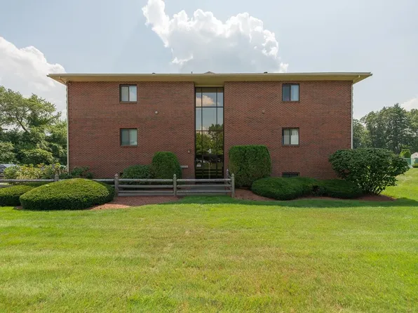 433 Abbott Farm Lane, Hudson, NH 03051