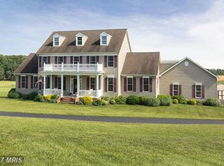 1301 Wyndale Dr, Westminster, MD 21157