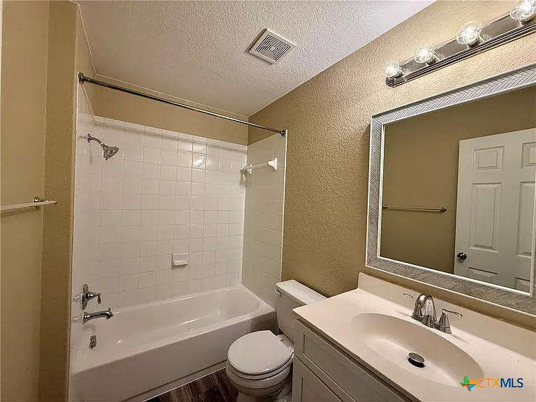 101 Salas Dr — Photo 9