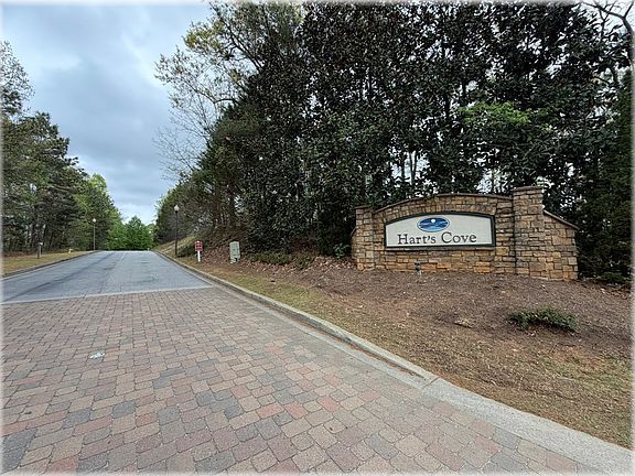 2nd image of 1133 Harts Ridge Dr