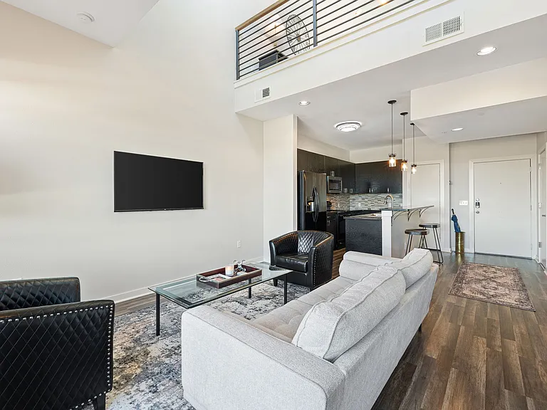 401 E Boyd St #313 — Photo 10