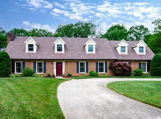 204 W Eagle Rd, Versailles, KY 40383