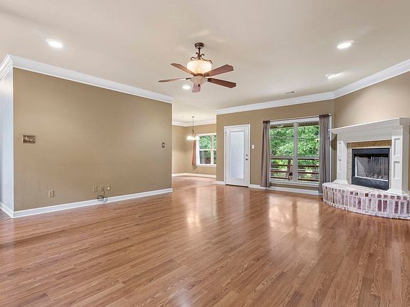4th image of 8406 Wolf Creek Ct