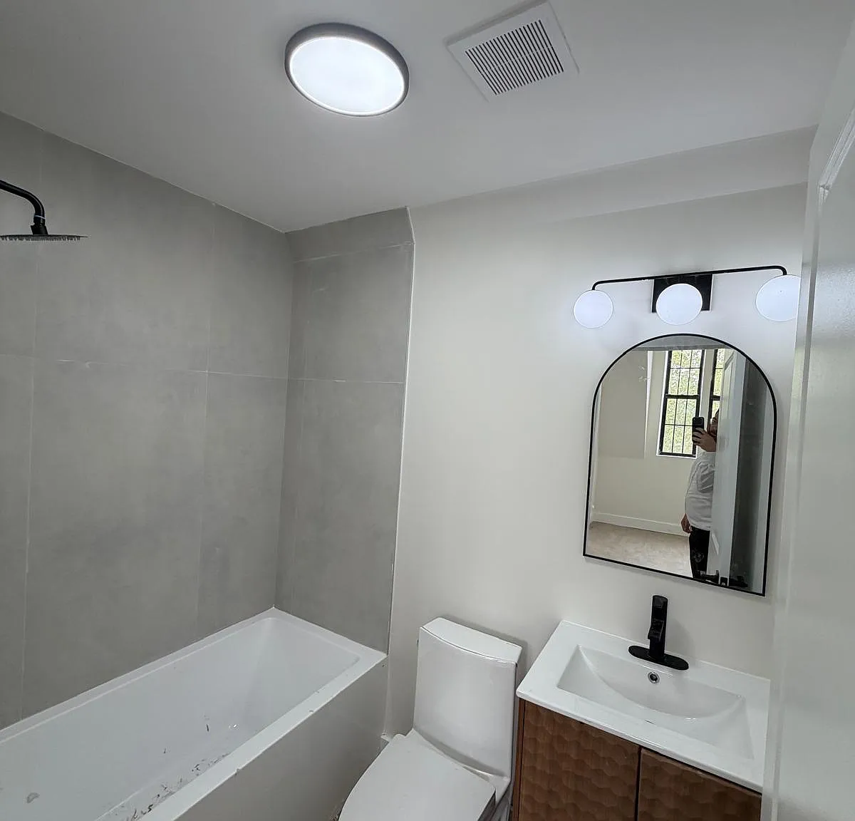 2 bed, 1200 sqft, $2,600 — Photo 2