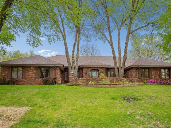 707 38th St, West Des Moines, IA 50265