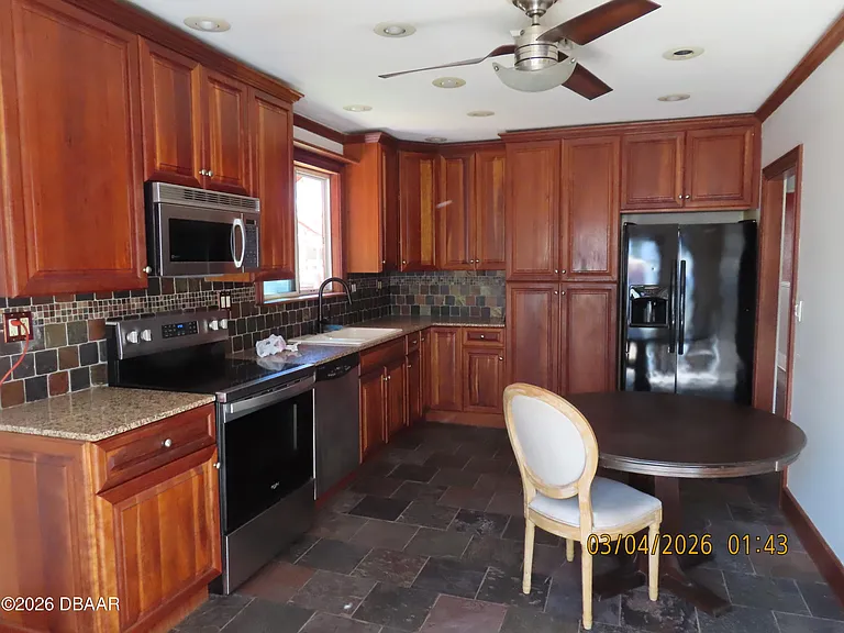 112 Fox Pl — Photo 38