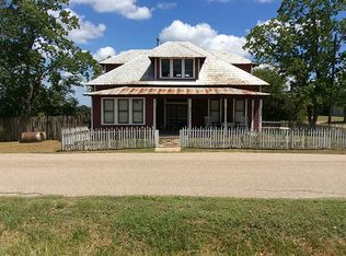 514 Houston St, New Ulm, TX 78950