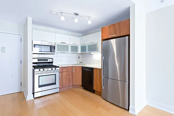 Rented by Compass | media 3