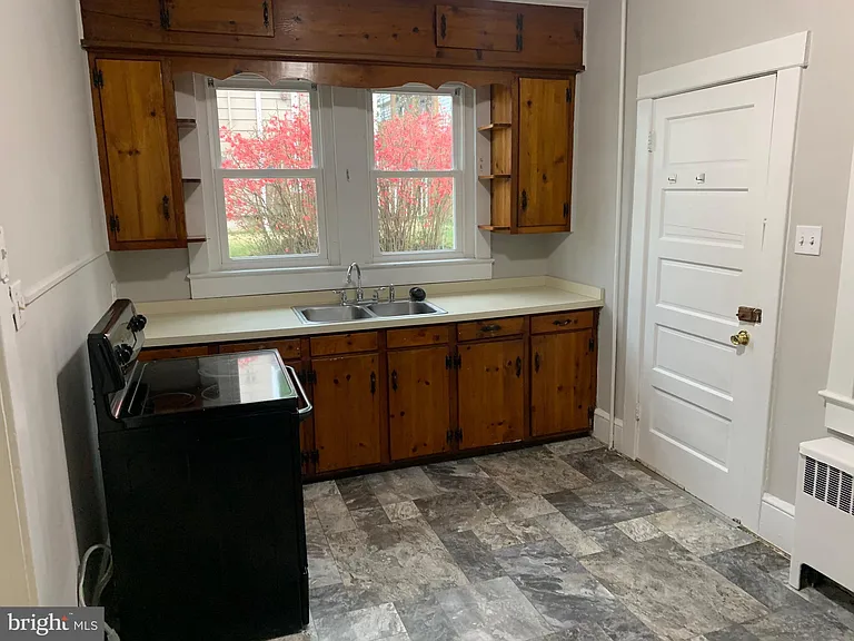 559 Hillman Dr — Photo 10