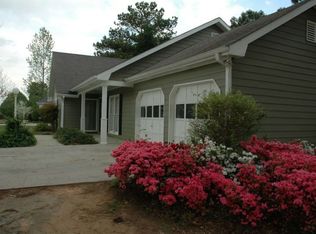 1350 Burning Bush Dr, Loganville, GA 30052