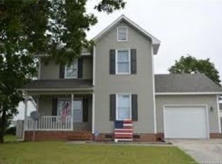3612 Masters Dr, Hope Mills, NC 28348