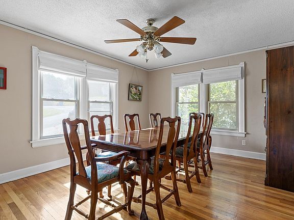 3rd image of 3515 Berkley Dr