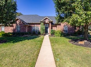 14200 Smithurst Rd, Edmond, OK 73013