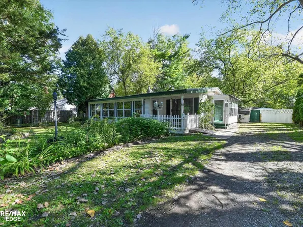 7282 Neff Rd, Mount Morris, MI 48458