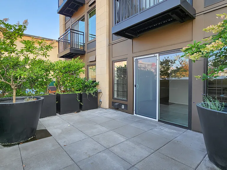 Dunn Motors Apartments — Photo 85