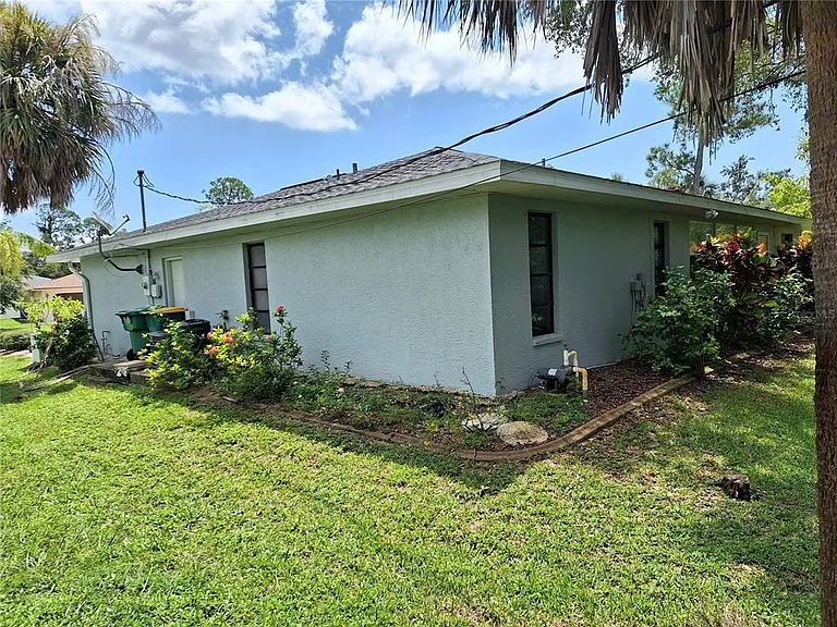 2223 Tinker St — Photo 23