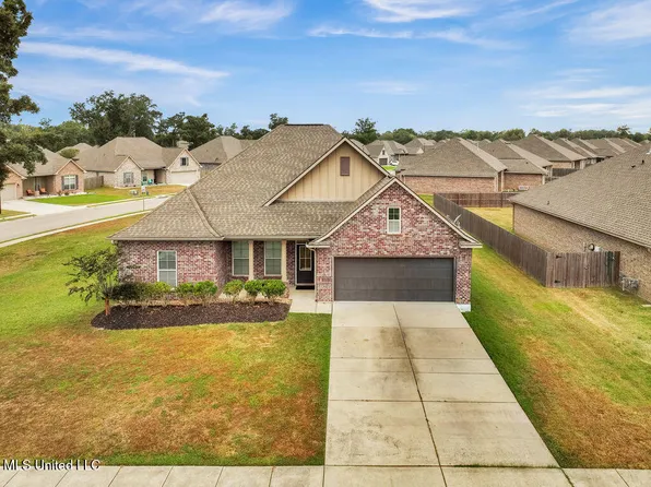 1011 Castine Pointe Blvd, Long Beach, MS 39560