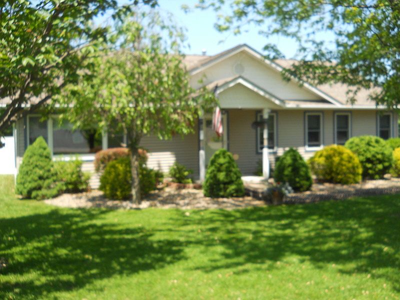 1st image of 4 Birchwood Dr