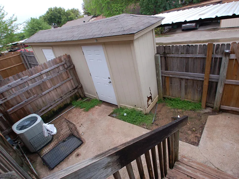 608 Lillard Rd #B — Photo 2