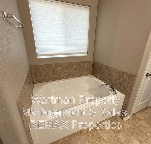 8394 Prairie Brush Ct — Photo 12