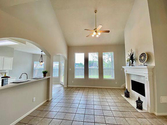 4th image of 3751 Heritage Colony Dr