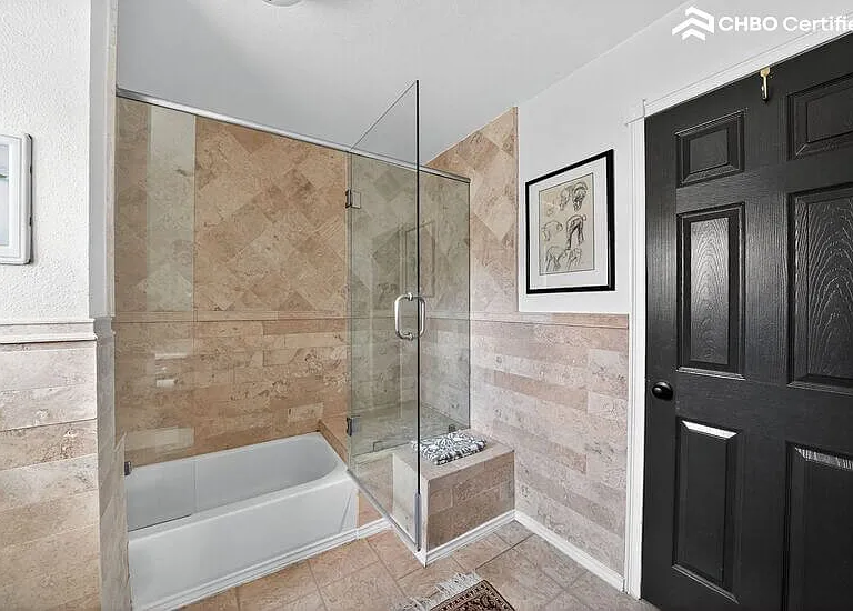 Primary bathroom with tub/shower