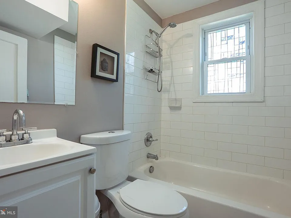 701 Saint Dunstans Rd