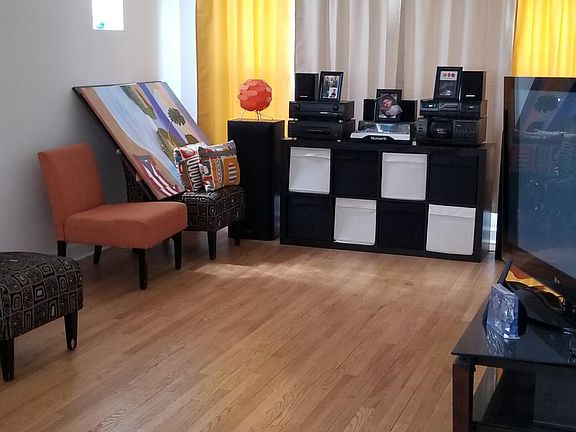 4th image of 5801 N Merrimac Ave #1