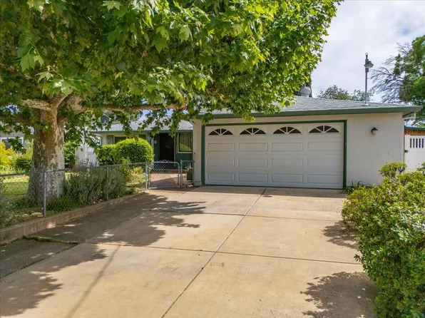 2353 Hawn Ave, Redding, CA 96002