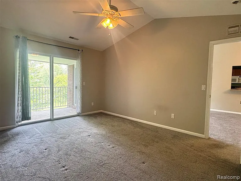 45997 Rhodes Dr — Photo 11