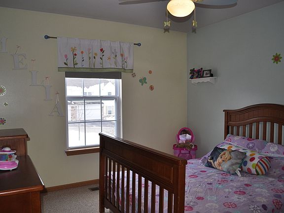 5th image of 102 Terra Vista Ct