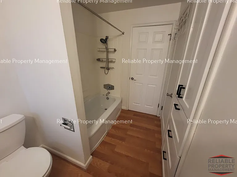 1195 E 15th St — Photo 12