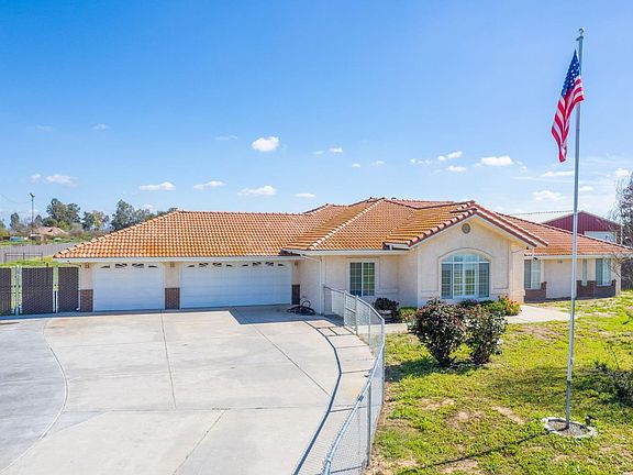 5th image of 16601 La Canada Rd