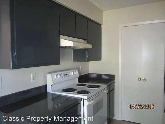 5th image of 707 Oakwood Ln APT B