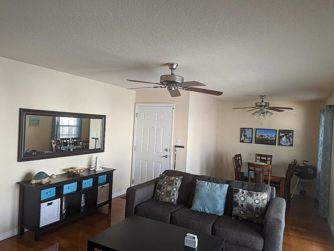1 bed, 823 sqft, $2,000 — Photo 3