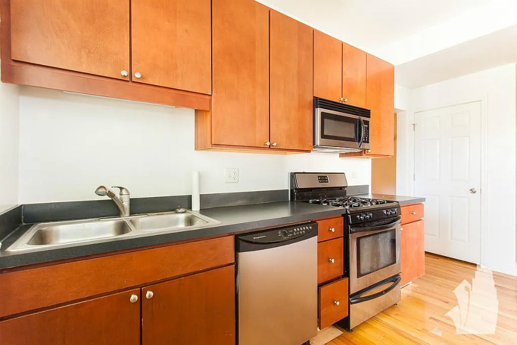 3 bed, 2.0 bath, $3,450 — Photo 1