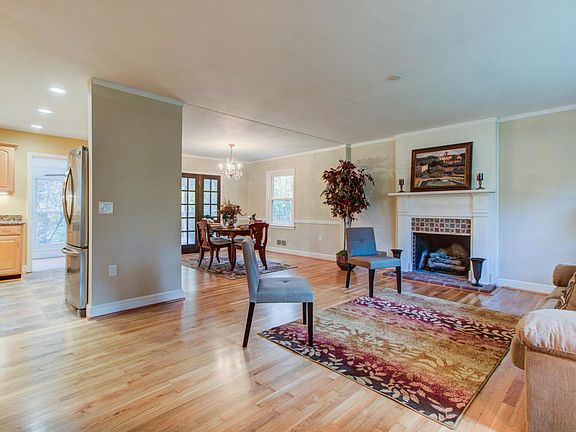 5th image of 3246 Woodland Dr
